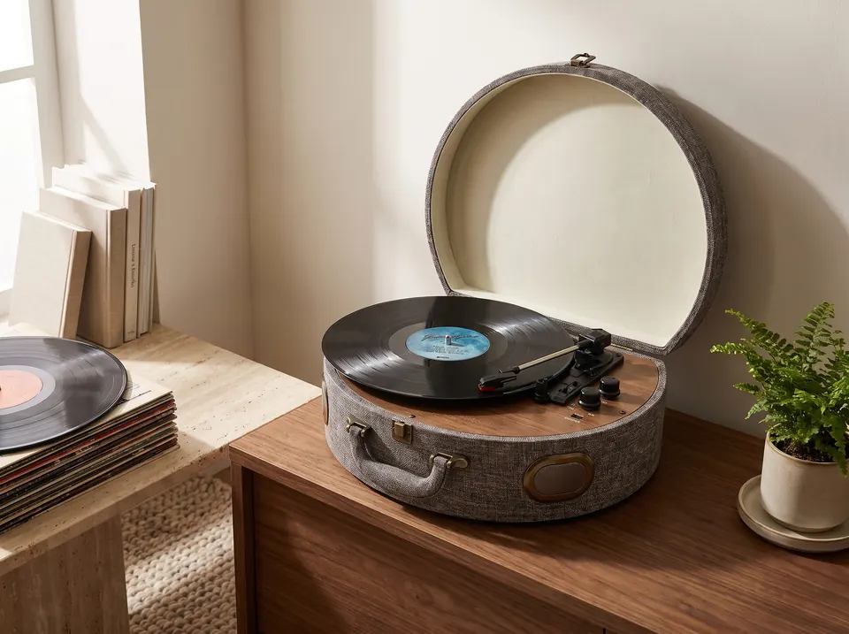 YE-TT69 — Suitcase Turntable